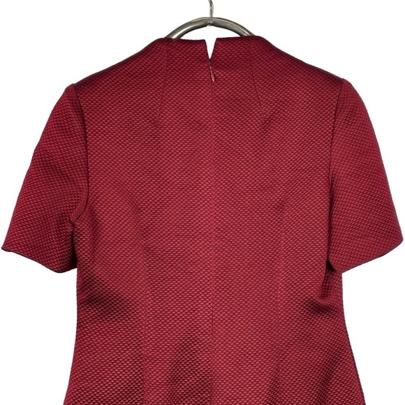 DARBY SCOTT TIERED SQUARE NECK SHORT SLEEVE JACQUARD RED HOLIDAY COCKTAIL DRESS - Picture 8 of 14